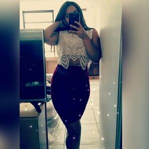 Meet your Posher, Yenni